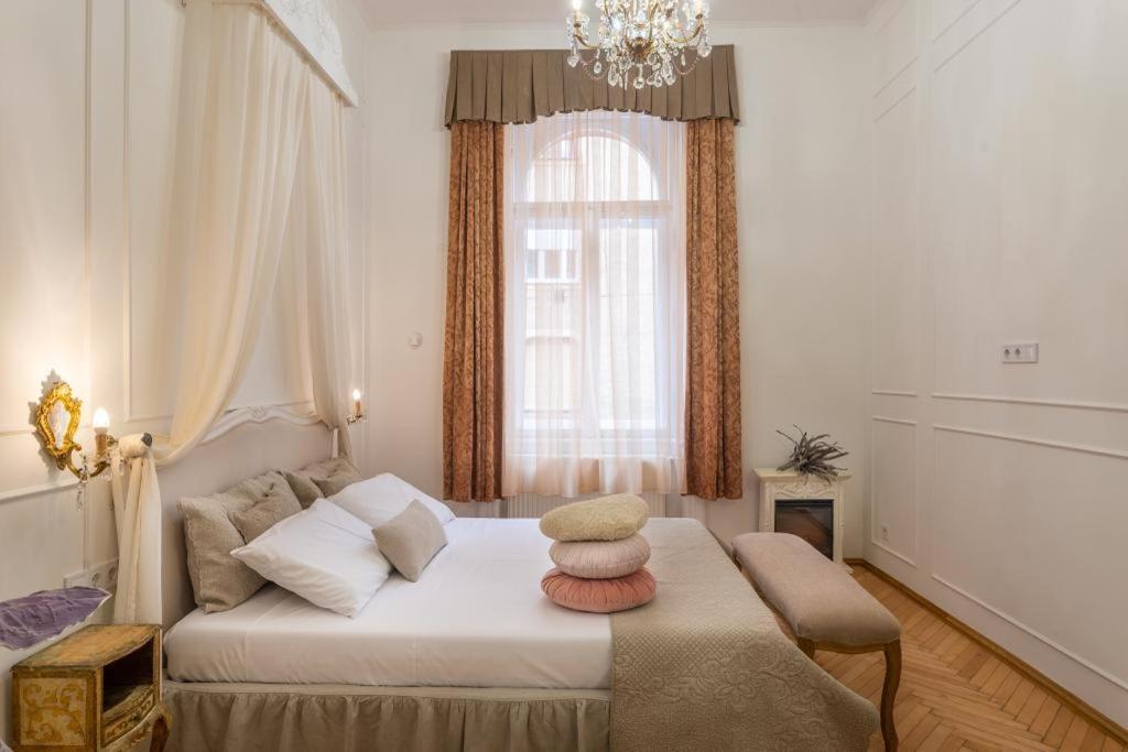Regina Apartments On Kiraly Street Budapest Eksteriør bilde