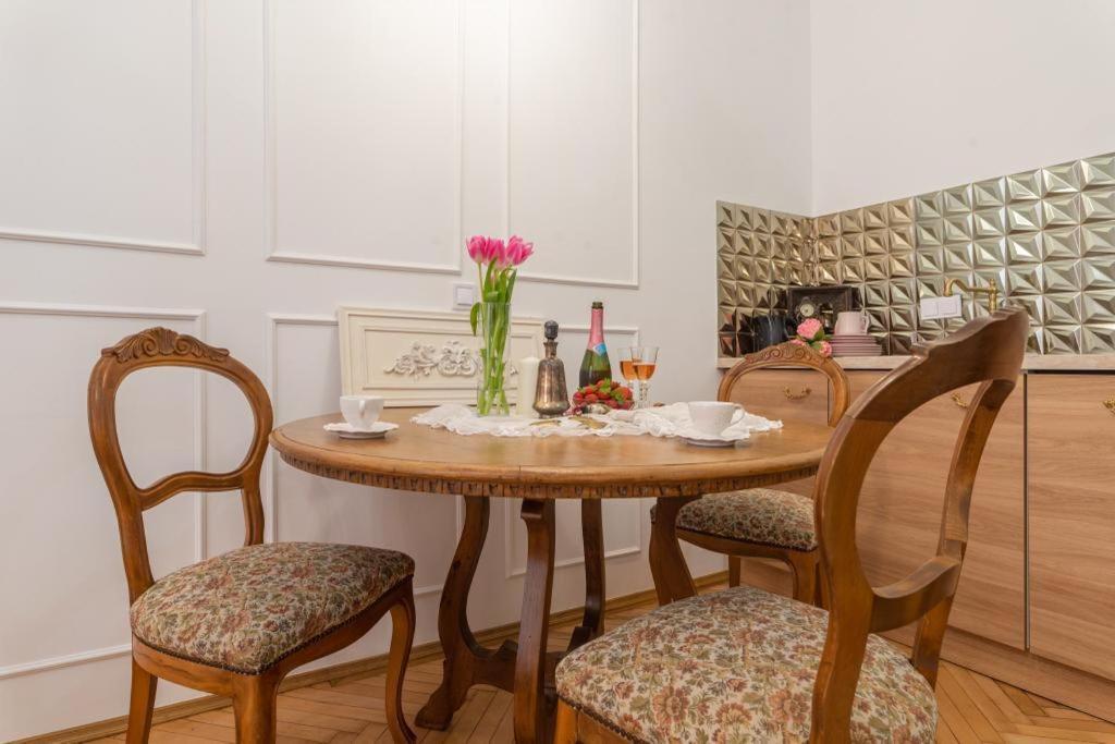 Regina Apartments On Kiraly Street Budapest Eksteriør bilde