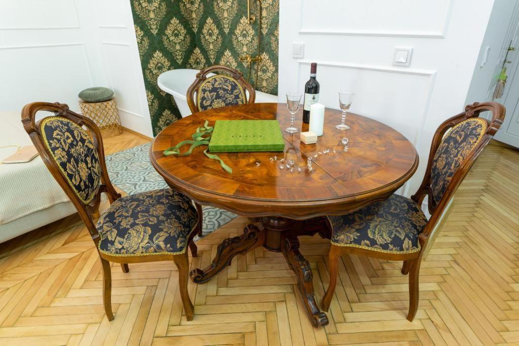 Regina Apartments On Kiraly Street Budapest Eksteriør bilde