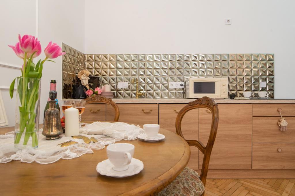 Regina Apartments On Kiraly Street Budapest Eksteriør bilde